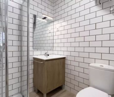 Shared double room in student residence to rent in Barcelona - Foto 6