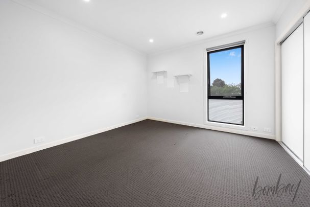 MODERN LIVING IN THE HEART OF CRAIGIEBURN - Photo 1