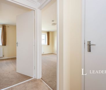 1 bedroom apartment to rent Bushfield Drive, Redhill, RH1 - Photo 6