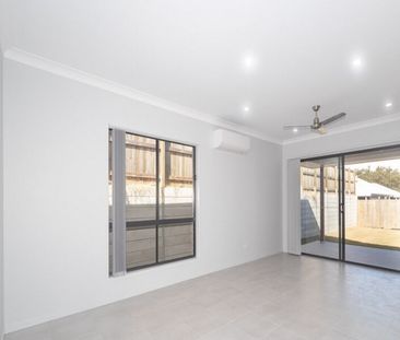21 Aurora Street, Spring Mountain - Photo 5
