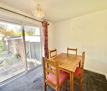 2 bedroom semi-detached bungalow to rent - Photo 5