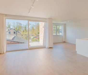 Modern en ruim 1 slpk app met zonnig terras en staanplaats! - Foto 2