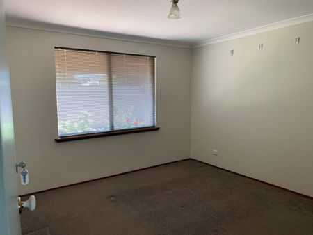 Perfect 3x1 In Great Location - Photo 3