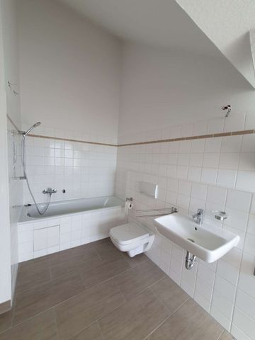 ***Moderne 2-RWG im DACHGESCHOSS – offene Wohnküche – WE 10*** - Photo 2