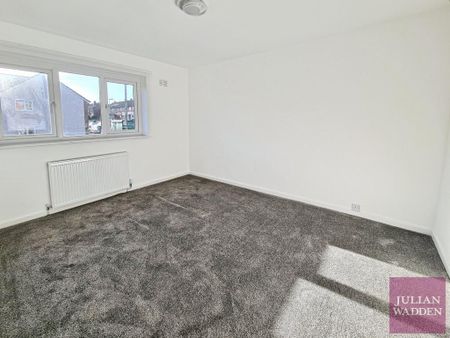 3 bedroom terraced house to rent - Photo 3