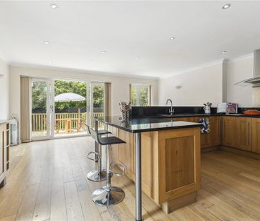 5 bedroom detached house to rent - Photo 1