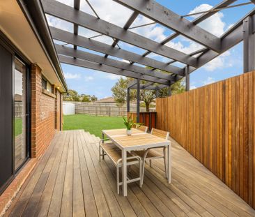 Spacious Family Perfection in Convenient Location - Photo 3