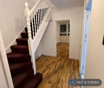 3 bedroom maisonette to rent - Photo 3