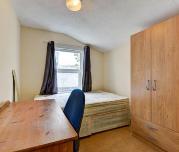 4 bedroom house to rent - Photo 3