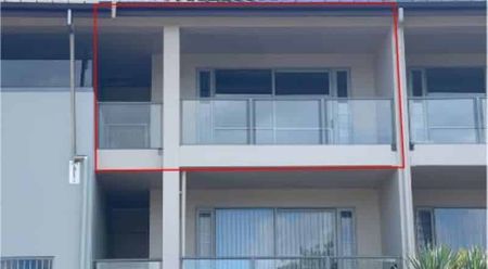 Modern Apartment in the Heart of Flat Bush - Photo 2