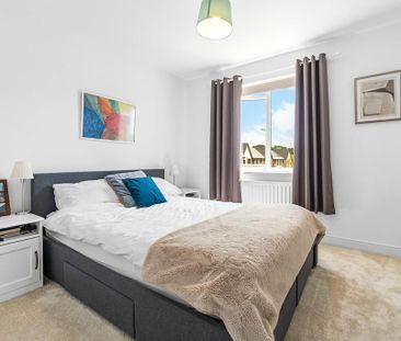 3 bedroom end of terrace house to rent - Photo 4