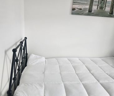 Room in a Shared Flat, Imperial Drive, HA2 - Photo 3