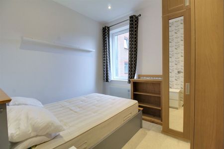 Bartley Way, Hook, Hampshire, RG27 - Photo 2