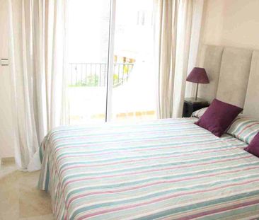 Townhouse in El Rosario - Photo 3