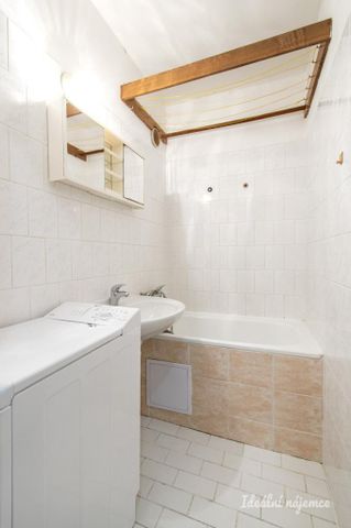 Pronájem bytu 2+kk 45 m2 - Fotografie 5