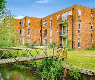 River Park, Hemel Hempstead - Photo 1