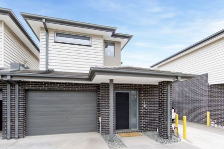 6/45 Hatchlands Drive Deer Park VIC - Photo 3