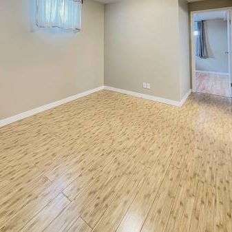 Rosscarrock Gorgeous 2-bed basement suite by Westbrook - Photo 3