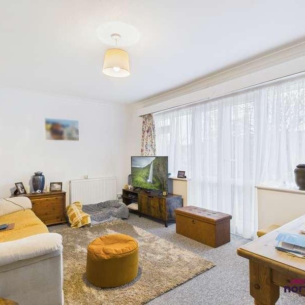 Farmlands Close, Polegate, BN26 - Photo 1