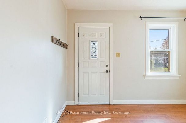 For Lease - 115 Stewart Street, Oakville, Ontario - Photo 1