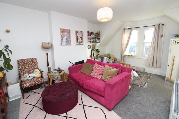2 bedroom flat to rent - Photo 1