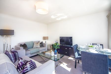 Superb Two-Bedroom Apartment – Fulham Road, SW3 6SN - Photo 2
