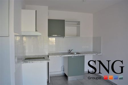 T2 AVEC TERRASSE + PARKING EN SOUS SOL - Photo 2