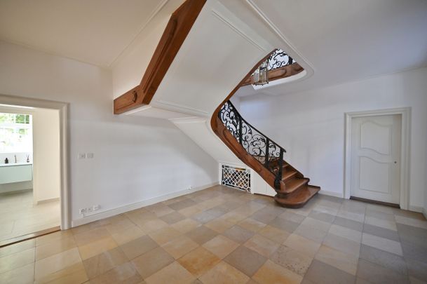 COUNTRY HOUSE IN THE HEART OF RIEHEN - LIVING WITH HISTORY AND CHARACTER - Photo 1