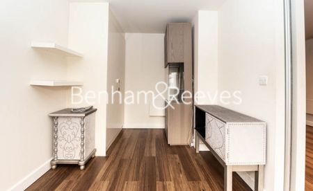 1 Bedroom flat to rent in Boulevard Drive, Colindale, NW9 - Photo 2