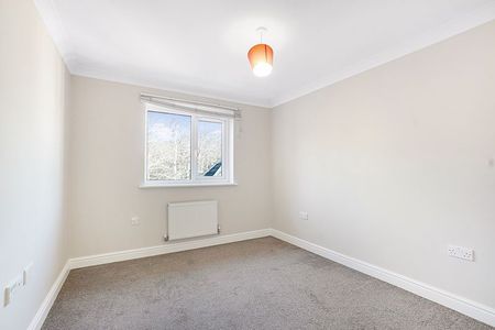 Kestrel Road, Chatham - Photo 4