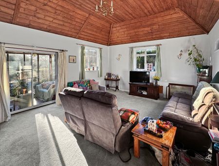 Old Coach House, Bury Hill, Woodbridge - Photo 2