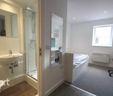 Studio to rent - Photo 1