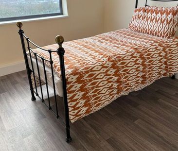 Flat 15 Oakfield House, Preston New Road, Blackburn. BB2 6AY - Photo 6