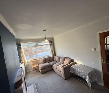 2 Bed Maisonette, Low Hall Lane, E17 - Photo 2