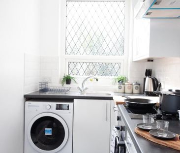 1 bedroom in a house share to rent - Photo 5