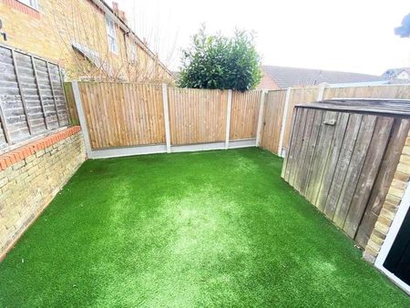 Notley Terrace, CT1 - Photo 3