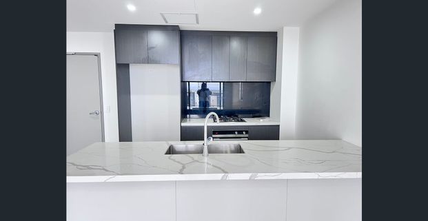 Contemporary Comfort – One -Bedroom Apartment for lease - Photo 1