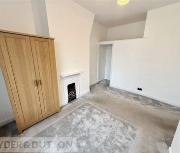 3 bedroom end of terrace house to rent - Photo 3