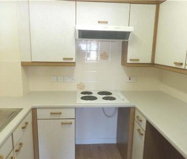 1 bedroom retirement property to rent - Photo 6