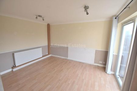 3 bedroom terraced house to rent - Photo 3