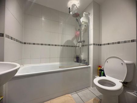 1 bedroom flat to rent - Photo 2