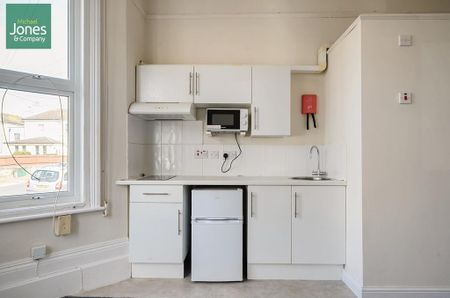 Studio to rent - Photo 3