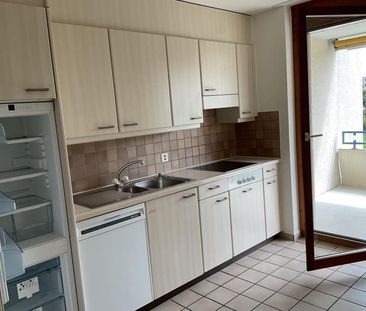 "Wohnung im Grünen mit 2 Balkonen in der nähe vom Bahnhof und Einka... - Photo 1