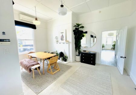 A spacious, fully furnished family home - Photo 4