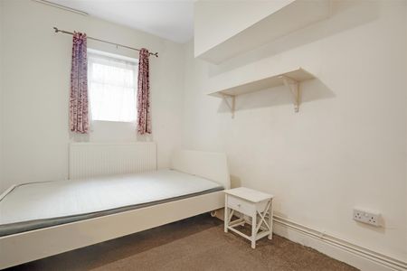Flat To Let - Photo 3