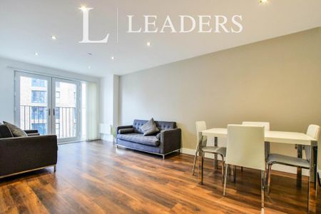 3 bedroom flat to rent - Photo 2