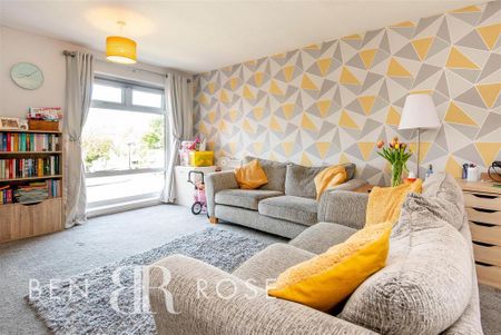 3 bedroom semi-detached house to rent - Photo 3