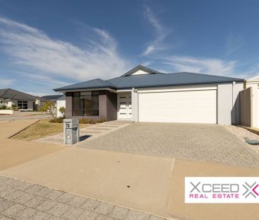 Modern Family Living Karnup - Photo 6