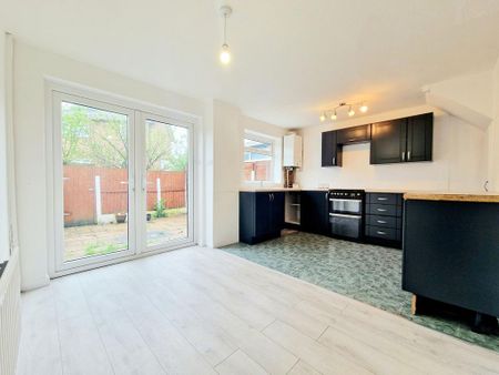 3 bedroom terraced house to rent - Photo 5