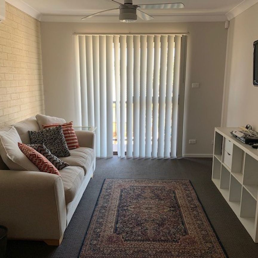 Tamworth Furnished Accommodation - North Tamworth - Photo 1